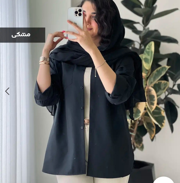 مانتو داکرون مشکی در دو سایز مناسب سایزهای ۳۸ تا ۴۸
